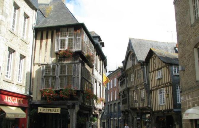 ลา โคลสเซอรี เดอ ซ็อง Hotel Sens-de-Bretagne ภายนอก รูปภาพ